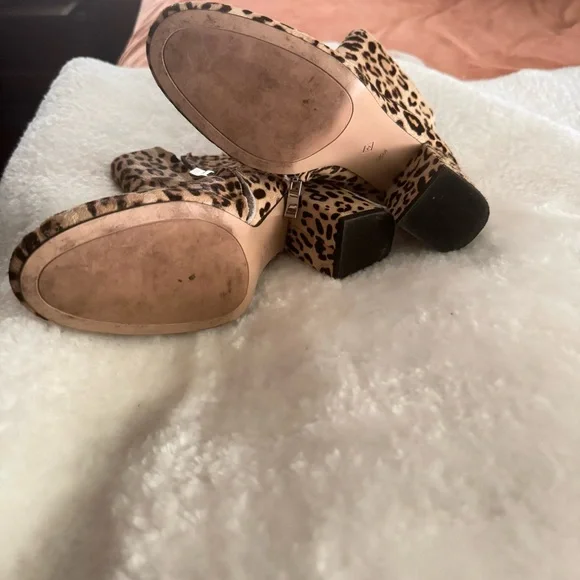 Halogen Brown Tan Ankle Booties with Block Heel - Picture 3 of 6